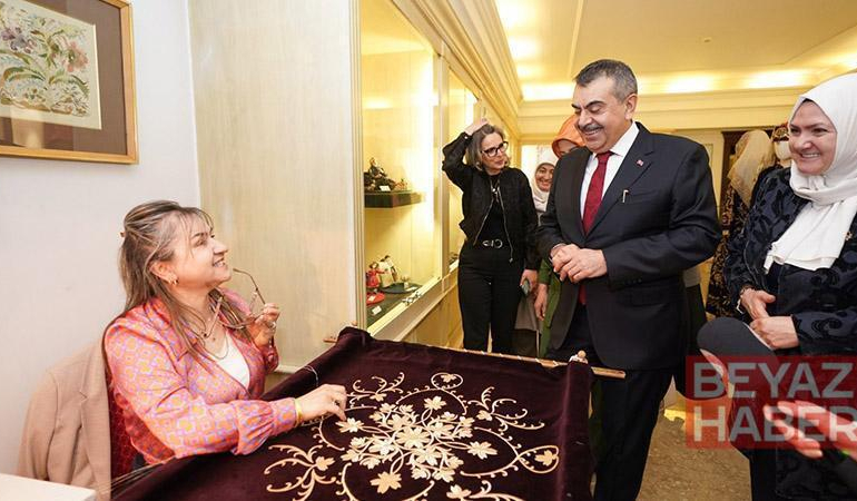 Bakan Tekin,