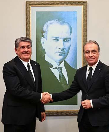 Beşiktaş’ta futbol direktörlüğü görevine Önder Özen getirildi
