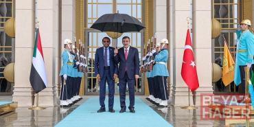 Cumhurbaşkanı Yardımcısı Yılmaz, Sudan Başbakanı İdris ile görüştü