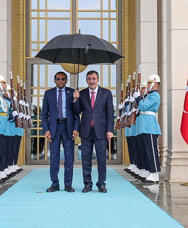 Cumhurbaşkanı Yardımcısı Yılmaz, Sudan Başbakanı İdris ile görüştü