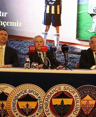 Fenerbahçe başkan adayı Aziz Yıldırım İzmir’de kongre üyeleriyle bir araya geldi
