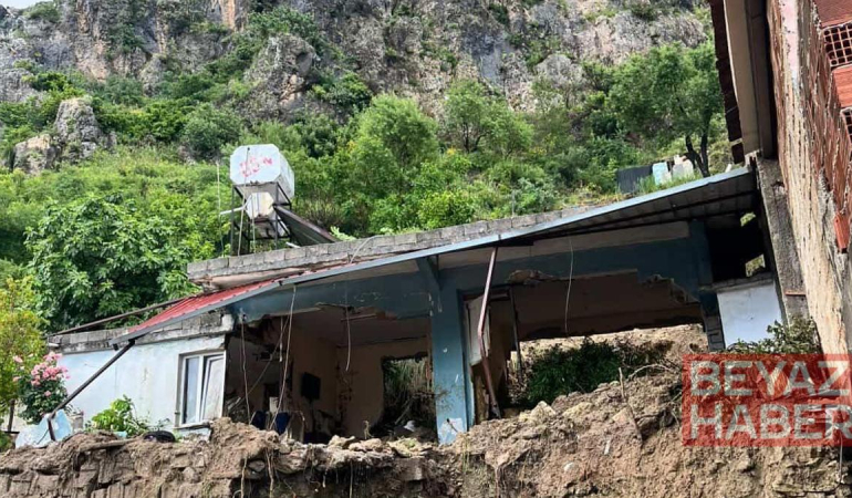 SON DAKİKA... Hatay'da sağanak nedeniyle ev çöktü: 1 can kaybı