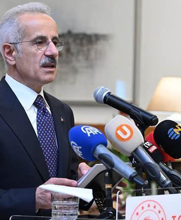 Bakan Uraloğlu: Hava yollarında hedefimiz 270 milyon yolcu