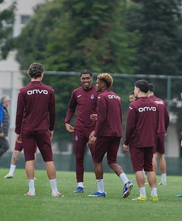 Trabzonspor, TÜMOSAN Konyaspor maçı hazırlıklarını tamamlayarak Antalya’ya gitti