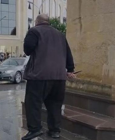 Saat Kulesi önünde bıçakla taşkınlık çıkaran şüpheli gözaltına alındı