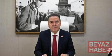Muhittin Böcek’e bir dosyadan ev hapsi