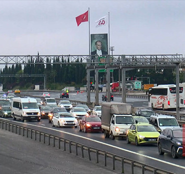 İstanbul'da bayram tatili hareketliliği trafiğe yansıdı