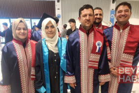 65 yaşında üniversiteden mezuniyet sevinci yaşadı