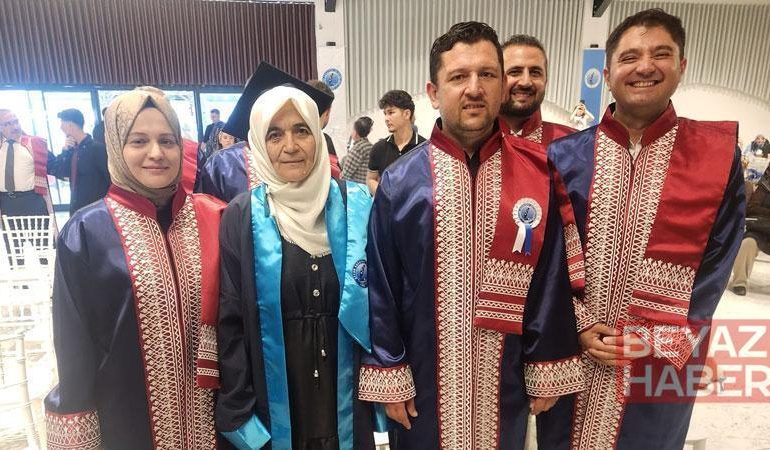 65 yaşında üniversiteden mezuniyet sevinci yaşadı
