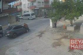 Yakınına el sallarken yola çıktığı sırada otomobil çarptı
