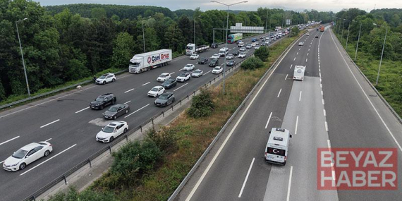 Anadolu Otoyolu’nun Düzce geçişinde bayram trafiği