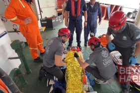 Marmara Denizi’nde gemide yaralanan personel tahliye edildi