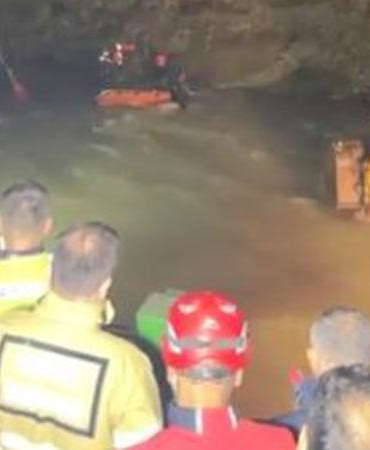 Derede balık avlarken akıntıya kapılıp, kaybolan yeğenin cansız bedenine ulaşıldı; amca aranıyor