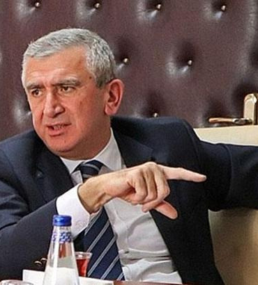 İçişleri Bakanlığı: Akçakoca Belediye Başkanı, görevden uzaklaştırıldı