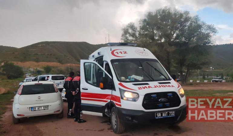 Alacak kavgasında ağabey bıçaklandı, kardeşi darbedildi