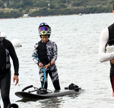 Altuğ erkeklerinin Çeşme çıkarması!
