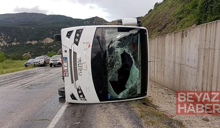 Tokat’ta midibüs ile itfaiye aracı çarpıştı: 4 yaralı