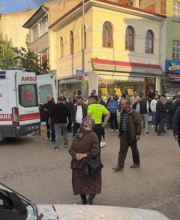 Husumetlilerinin üzerine otomobil sürdü: 2 yaralı