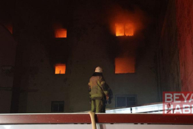 İzmir’de 5 katlı ayakkabı imalathanesinde çıkan yangın söndürüldü
