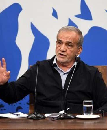 İran Cumhurbaşkanı Pezeşkiyan internet kısıtlamalarının kaldırılmasına yönelik kararı onayladı