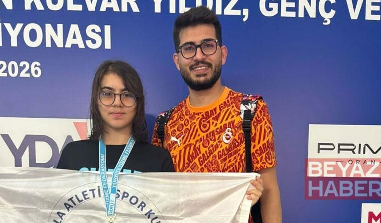 Muğlalı yüzücü Devrim Defne Bilge Türkiye Şampiyonu oldu