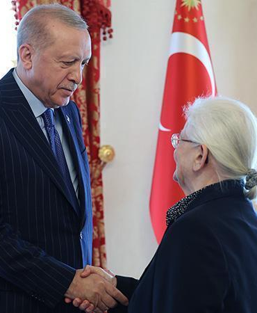 Cumhurbaşkanı Erdoğan, Adnan Menderes ve dava arkadaşlarının ailelerini kabul etti