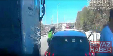 TIR’ın çarptığı uzman çavuş yaralandı; kaza kamerada