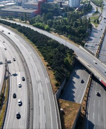 Bayramın ikinci gününde de yollar boş kaldı
