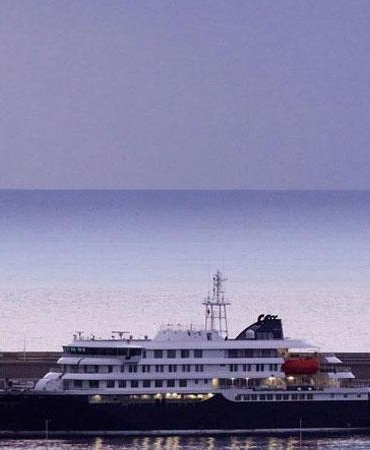 Avustralya, hantavirüs görülen gemideki 6 yolcunun karantina süresini uzattı