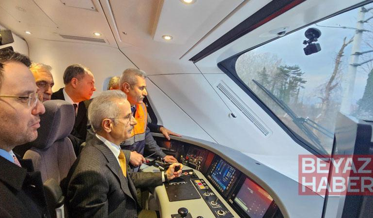 Milli elektrikli hızlı tren saatte 240 kilometreye ulaştı