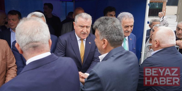 Bakan Bak, memleketi Rize