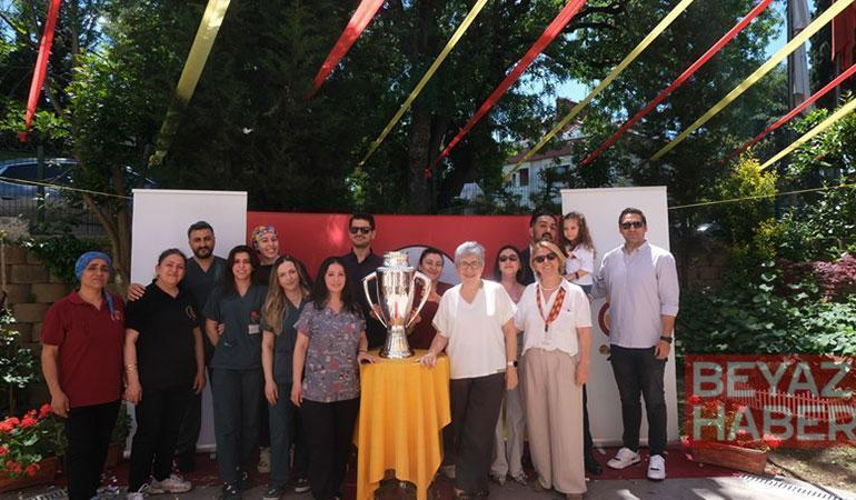 Şampiyonluk kupası bayramda Galatasaraylılar Yurdu’nda buluştu