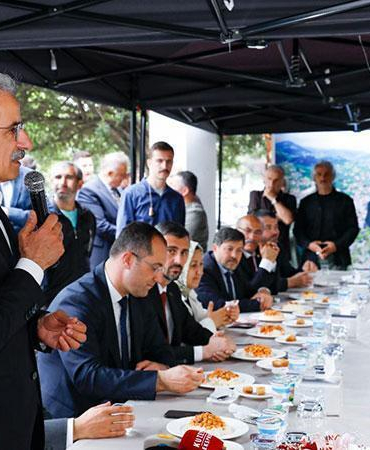 Bakan Uraloğlu memleketi Trabzon