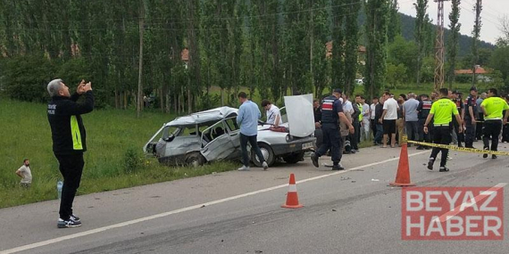 Amasya’da iki otomobil çarpıştı: Dede ve torun öldü, 2 yaralı