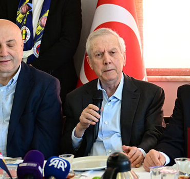 Nihat Özbağı'ndan Aziz Yıldırım'a: 'Şampiyonluktan önce stadı bitireceğim!'