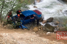 Otomobil dereye düştü; karı-koca öldü, 1 yaralı