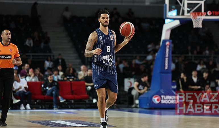 Anadolu Efes yarı finale yükseldi