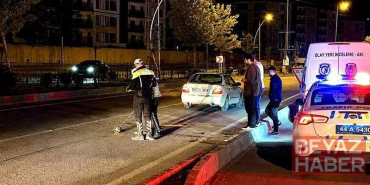 İki otomobilin peş peşe çarptığı yaya öldü