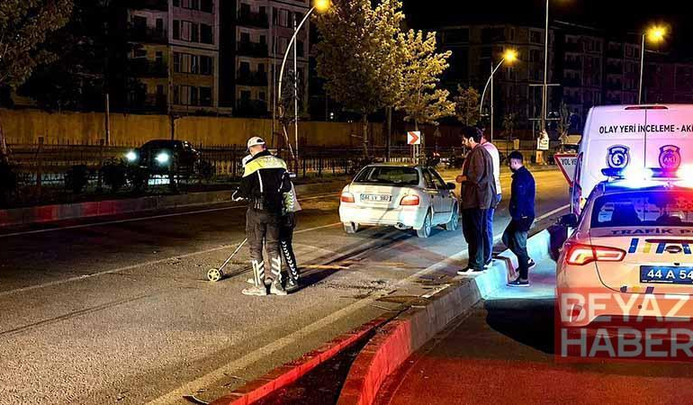 İki otomobilin peş peşe çarptığı yaya öldü