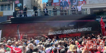 Özgür Özel: Derhal kurultay yapın, partiyi seçilmiş bir genel başkana kavuşturun