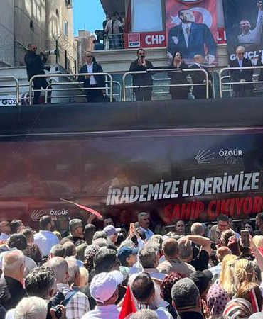 Özgür Özel: Derhal kurultay yapın, partiyi seçilmiş bir genel başkana kavuşturun