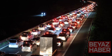 Anadolu Otoyolu Düzce geçişinde trafik durma noktasına geldi