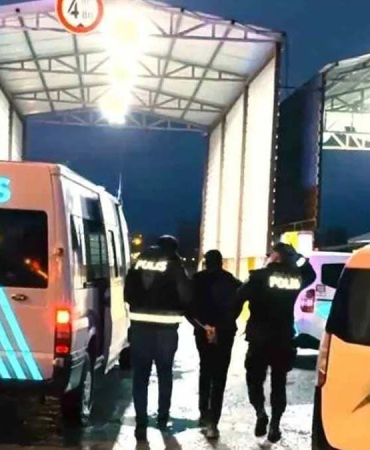 Muş'ta 8 düzensiz göçmen yakalandı, 2 şüpheli tutuklandı