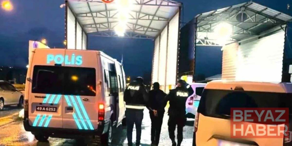 Muş'ta 8 düzensiz göçmen yakalandı, 2 şüpheli tutuklandı