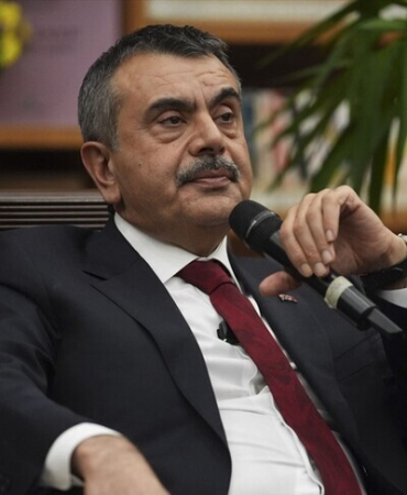Milli Eğitim Bakanı Tekin: Üniversite sınavında karşınıza çıkabilecek bütün sorular bizim kitaplarımızdan çıkacak