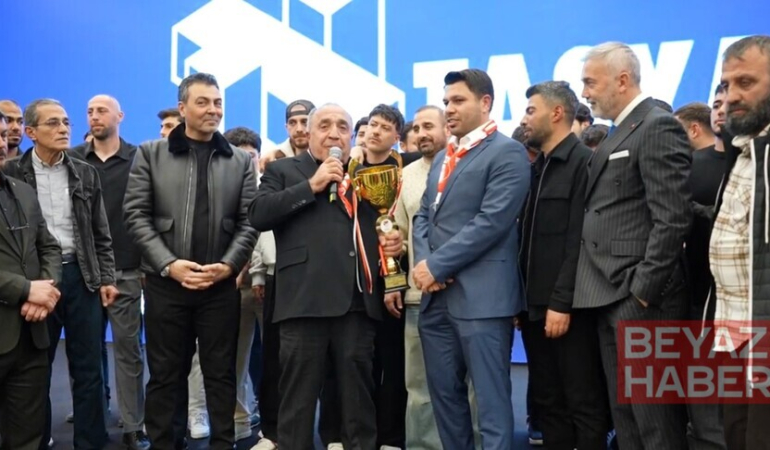 Feriköyspor, şampiyonluğunu gençlere armağan etti