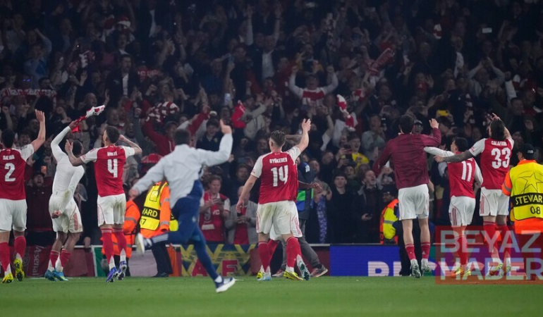 Arsenal, Premier Lig'de 22 yıl sonra şampiyon oldu