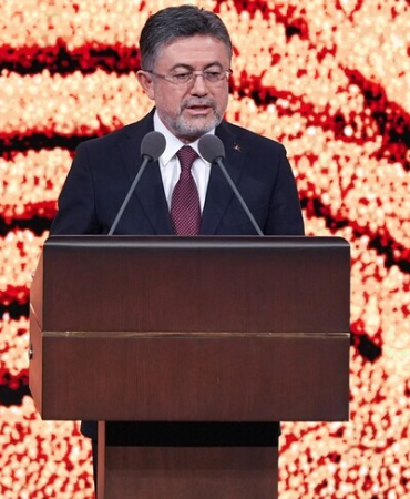 Tarım ve Orman Bakanı Yumaklı: Çiftçimizin kazandığı yerde Türkiye kazanır,  güçlendiği yerde Türkiye güçlenir