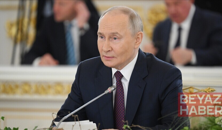 Putin, Rus makine sanayisinin yaptırımlara rağmen farklı pazarlarda büyüdüğünü söyledi