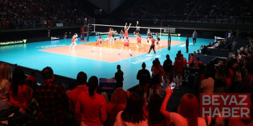 A Milli Kadın Voleybol Takımı, İtalya'ya 3-1 mağlup oldu
